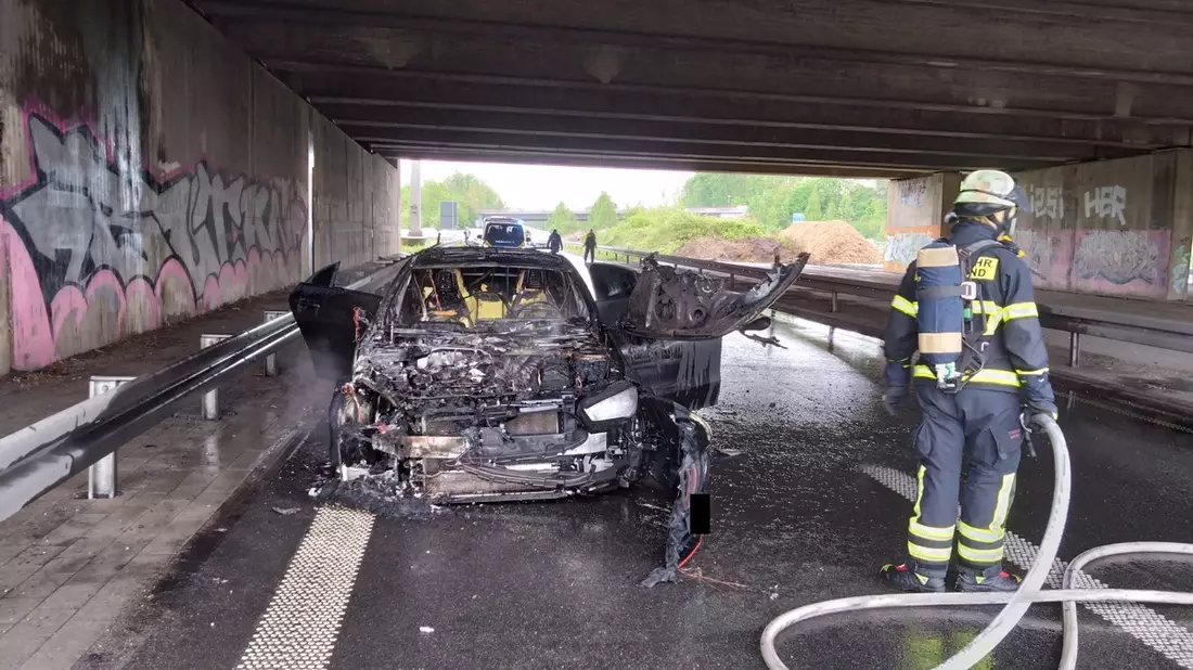 FW-DO: Brennender PKW auf der Autobahn - Bild: presseportal.de