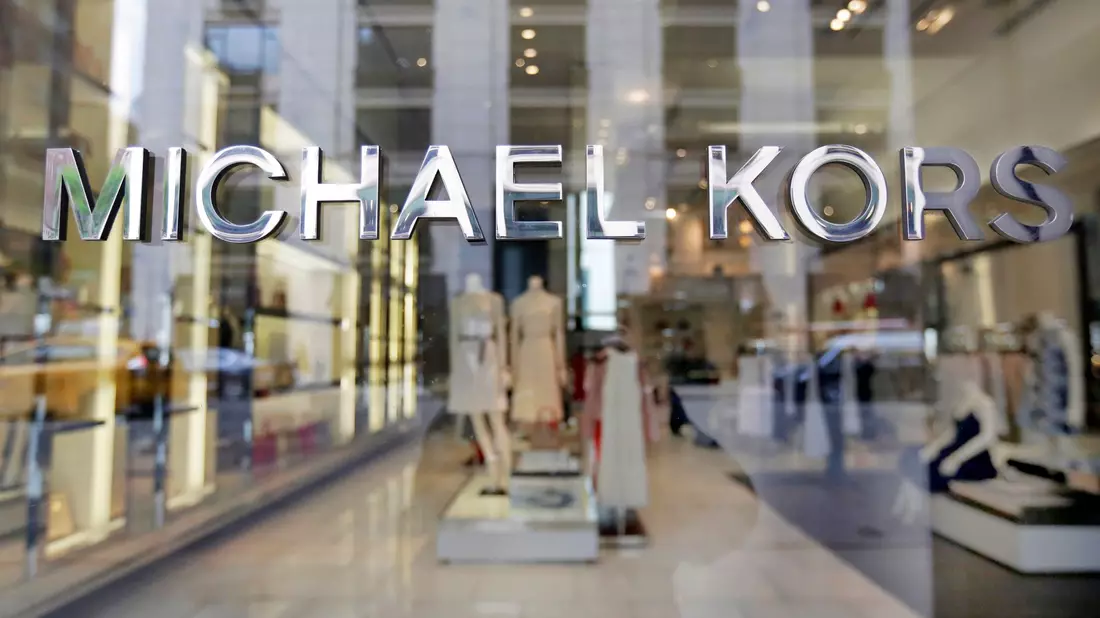 Ziel der Fusion ist auch der Ausbau des internationalen Geschäfts: Michael Kors ist stärker in Europa, während Coach gute Geschäft in China macht. - Bild: Richard Drew/AP/dpa