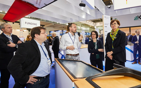 Hannover Messe 2024: Forschungsprojekt für das Laden von E-Fahrzeugen mit Windenergie - Foto: presseportal.de