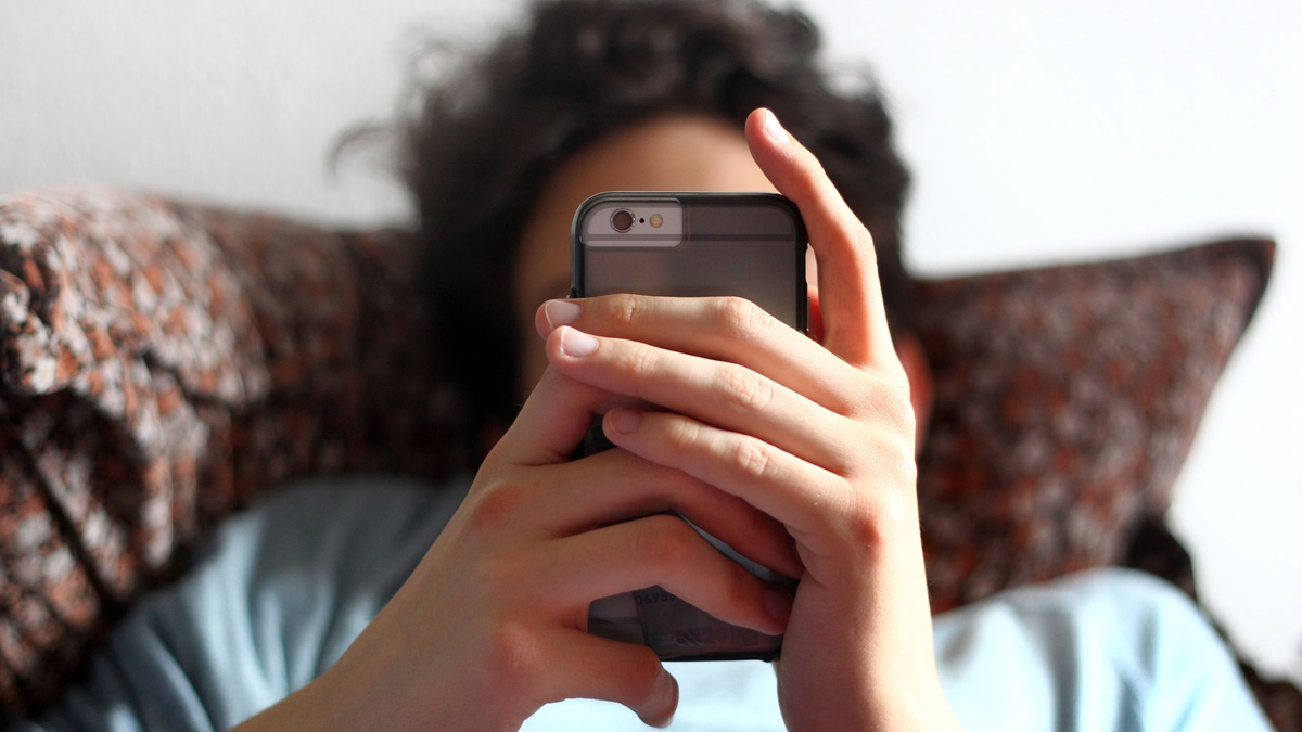 «Wir können von einem deutlichen Rechtsruck in der jungen Bevölkerung sprechen», sagt Jugendforscher Hurrelmann (Symbolbild). - Foto: Karl-Josef Hildenbrand/dpa