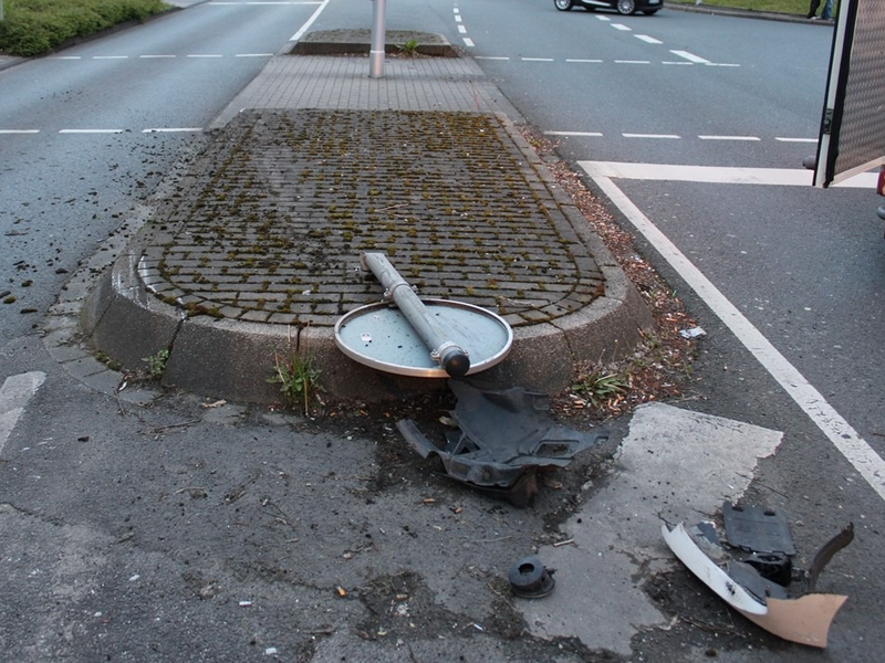 POL-HA: 31-jährige Autofahrerin kollidiert in Haspe mit Verkehrsinsel und verletzt sich leicht - Foto: presseportal.de