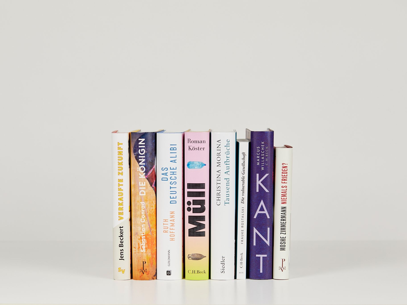 Die acht nominierten Titel für den Deutschen Sachbuchpreis. - Foto: Christof Jakob/Börsenverein des Deutschen Buchhandels e.V. /dpa