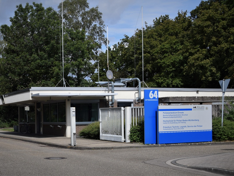 POL-KA: (KA) Bruchsal - DU VERDIENST EIN WIR - Tag der Ausbildung bei der Polizei Baden-Württemberg - Foto: presseportal.de