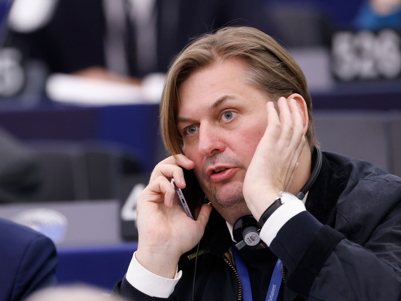AfD-Politiker Maximilian Krah erklärt seinen Rücktritt aus dem Bundesvorstand der Partei. (Archivbild) - Foto: Jean-Francois Badias/AP/dpa