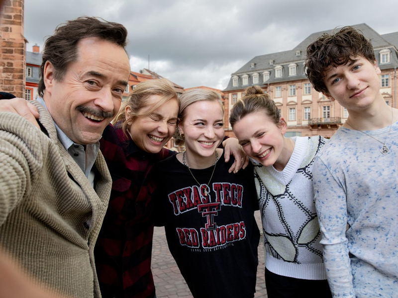 ALTER WEISSER MANN / LEONINE Studios und Wiedemann & Berg Film geben Drehstart von Simon Verhoevens neuer Kinokomödie bekannt - Foto: presseportal.de