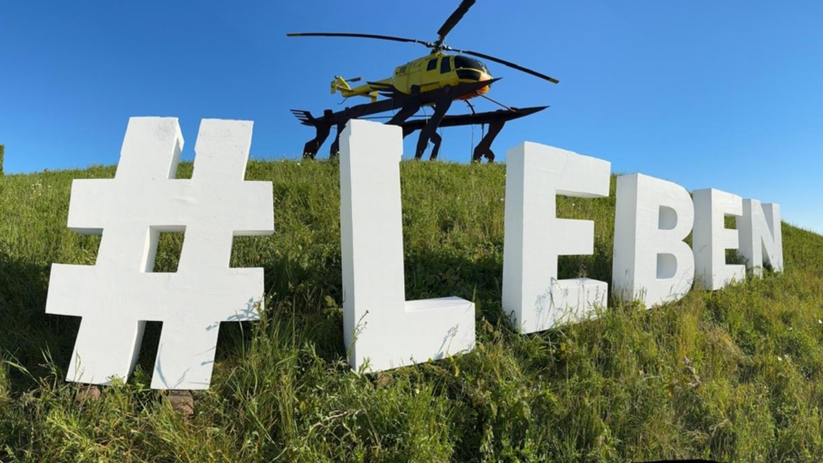 POL-UN: Kreis Unna - Schriftzug der neuen Fachstrategie Verkehr der Kreispolizeibehörde Unna heute im Kamener Kreuz präsentiert - Foto: presseportal.de