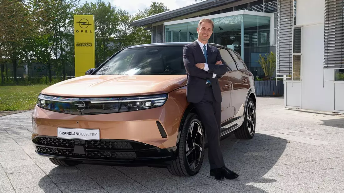 Vorhang auf: Der neue Opel Grandland feiert Weltpremiere in Eisenach - Bild: presseportal.de