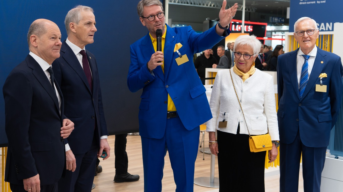 Bundeskanzler besucht HARTING auf der HANNOVER MESSE / Technologiegruppe präsentiert Innovationen für eine klimaneutrale Zukunft - Foto: presseportal.de