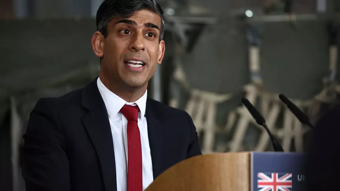 Der britische Premierminister Rishi Sunak wird heute vor dem Kanzleramt von Olaf Scholz mit militärischen Ehren empfangen. - Bild: Henry Nicholls/Pool AFP via AP