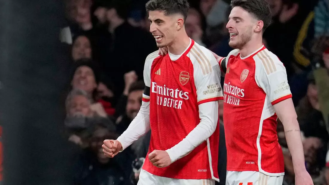 Für Kai Havertz (l) waren es die Saisontore Nummer zehn und elf. - Bild: Kin Cheung/AP/dpa