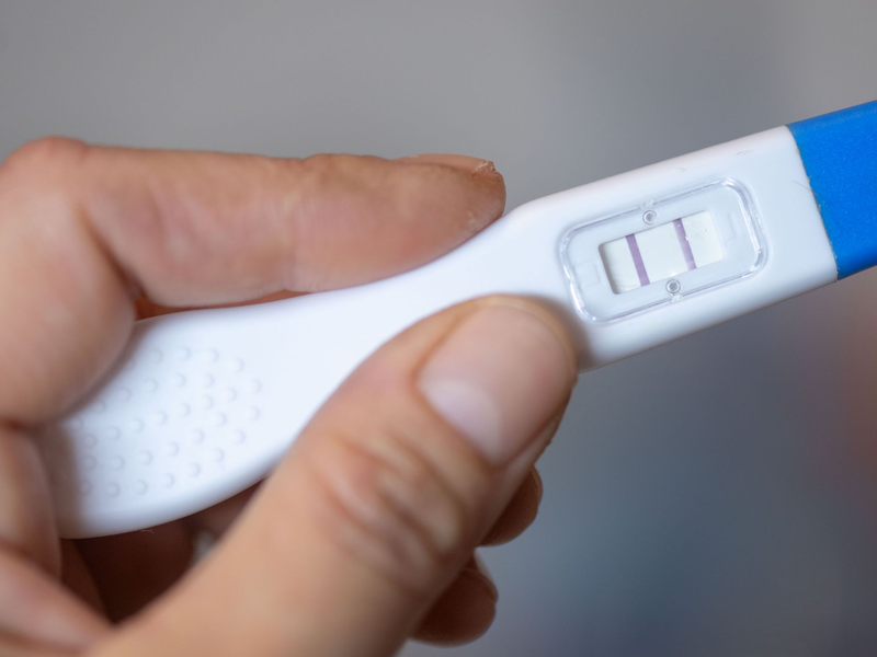 Im vergangenen Jahr gab es in Deutschland 106.000 Schwangerschaftsabbrüche (Symbolbild). - Foto: Hendrik Schmidt/dpa