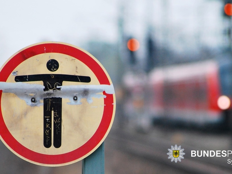 Bundespolizeidirektion München: Vorfall am S-Bahn Haltepunkt Fasanerie / Schnellbremsung verhindert Personenunfall - Foto: presseportal.de