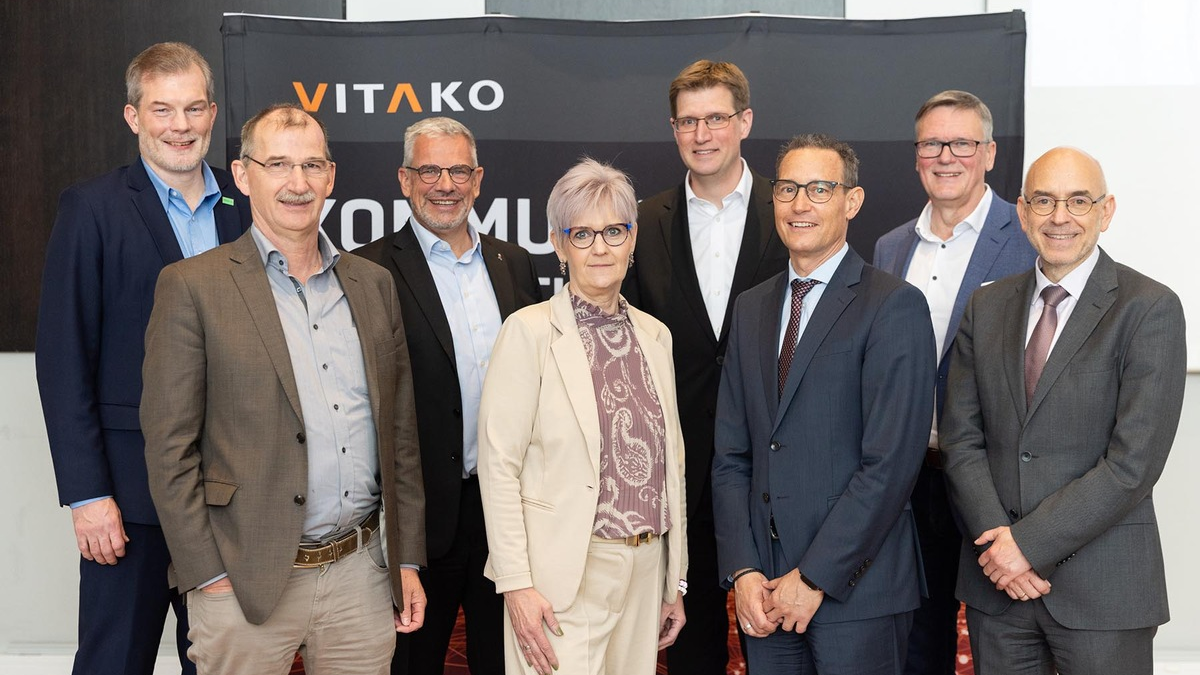 VITAKO Mitgliederversammlung: Fokus auf Cybersicherheit mit Bundeswehr-Vorträgen & Panel. Vorstandswahlen - neuer Vorstandsvorsitzender Sören Kuhn & geschäftsführender Vorstand Lars Hoppmann gewählt - Foto: presseportal.de