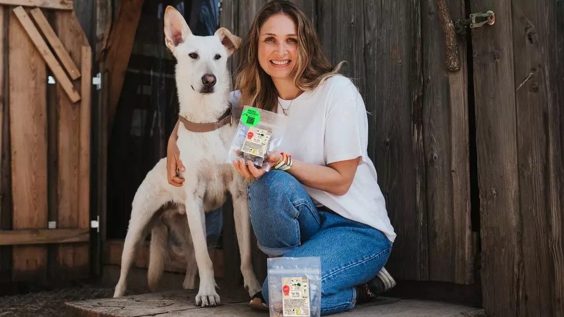 MicroHarvest und VEGDOG präsentieren innovatives Hunde-Leckerli mit bahnbrechendem Protein aus Mikroorganismen - Bild: presseportal.de