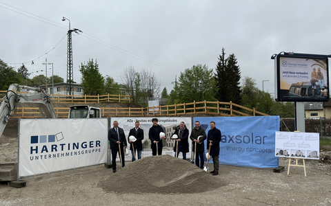 Spatenstich: Bau der neuen Firmenzentrale für MaxSolar in Traunstein beginnt - Foto: presseportal.de Spatenstich: Bau der neuen Firmenzentrale für MaxSolar in Traunstein beginnt - Foto: presseportal.de