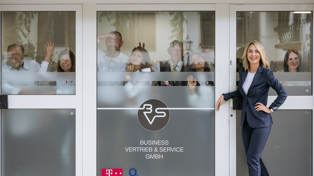 Tatjana Kljueva von der BVS Business Vertrieb & Service GmbH: Warum mittelständische Unternehmen einen Partner für ihre Telekommunikation benötigen - Foto: presseportal.de