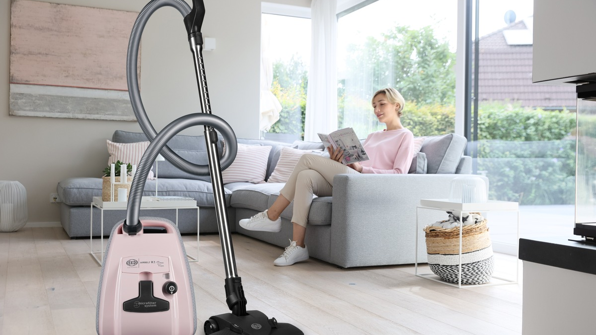So frisch wie der Sommer: Sebo Bodenstaubsauger in Pastelltönen - Foto: presseportal.de