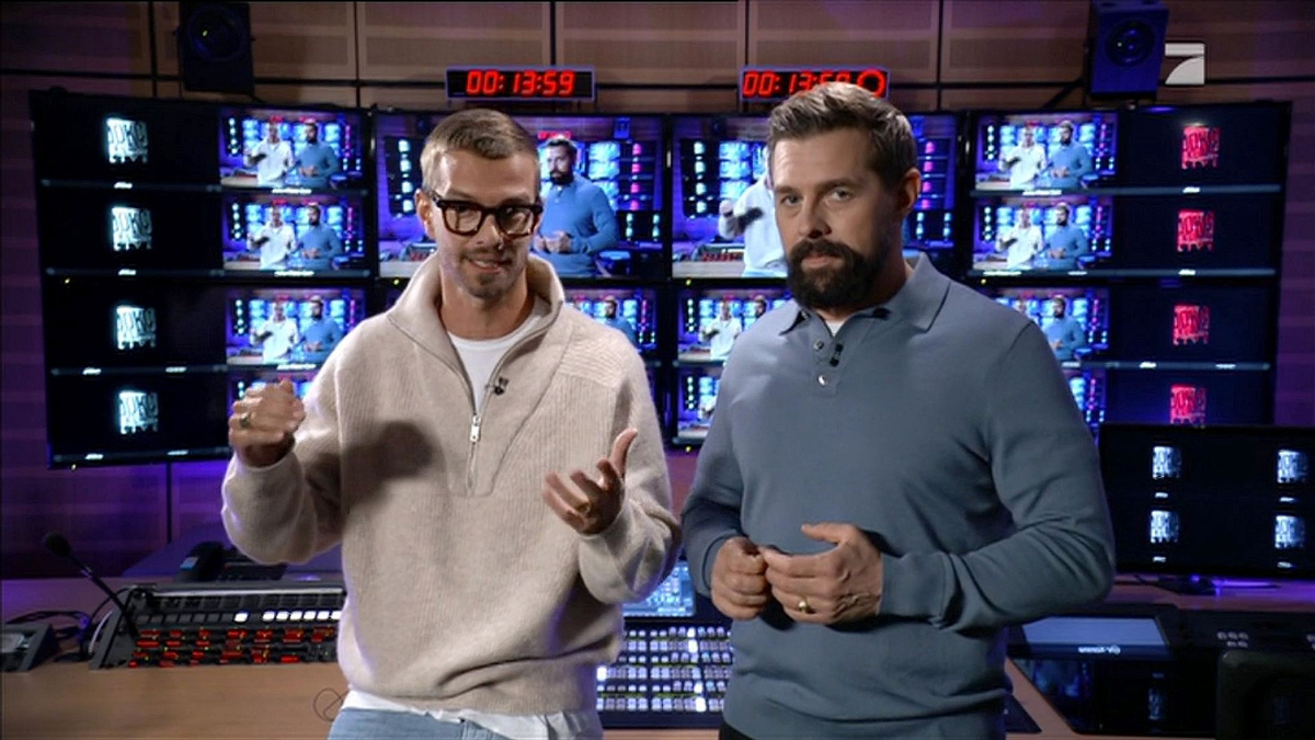 Haben ihre Sendezeit genutzt, um auf die Europawahl am 9. Juni aufmerksam zu machen: das Moderatoren-Duo Joko Winterscheidt (l) und Klaas Heufer-Umlauf. - Foto: ProSieben/ProSieben/dpa