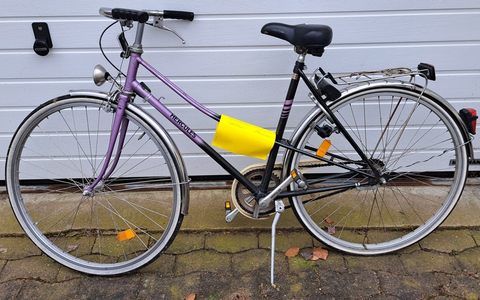 POL-NI: Polizei Rinteln sucht Eigentümer von vier Fahrrädern und zwei Handtaschen - Foto: presseportal.de