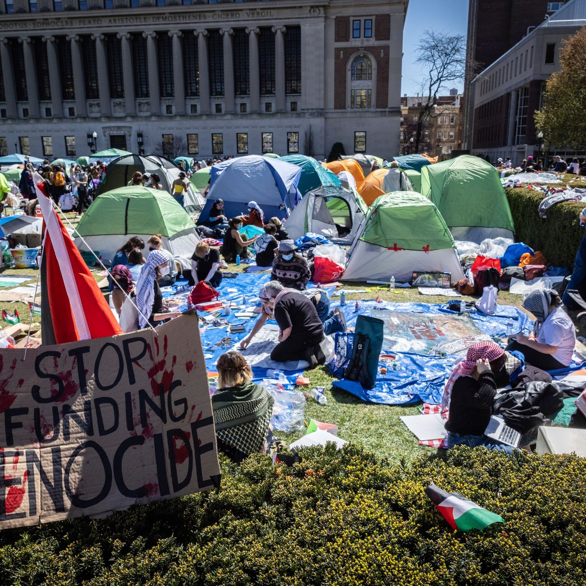 An der Columbia University in New York haben pro-palästinensische Demonstranten ein Zeltlager errichtet. - Foto: Stefan Jeremiah/AP/dpa