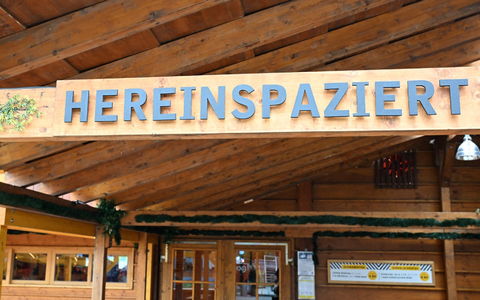 Zahlreiche Menschen klagten nach dem Besuch des Festzeltes auf dem Cannstatter Frühlingsfest über Magen-Darm-Beschwerden. - Foto: Bernd Weißbrod/dpa