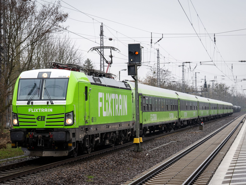 «Unsere Reisezeiten im Fernverkehr können sich heute mit allen Wettbewerbern messen.» - Foto: Soeren Stache/dpa
