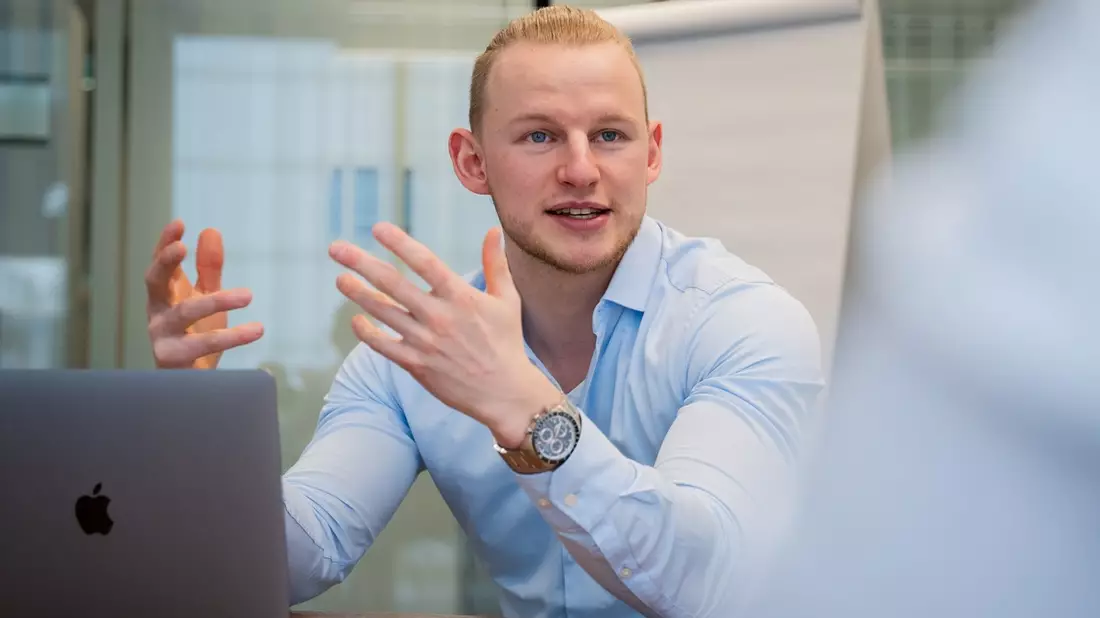 Jan Philipp Schmid von der NAJ Agency: Wie IT-Unternehmen durch Social Recruiting endlich wieder durchstarten können - Bild: presseportal.de