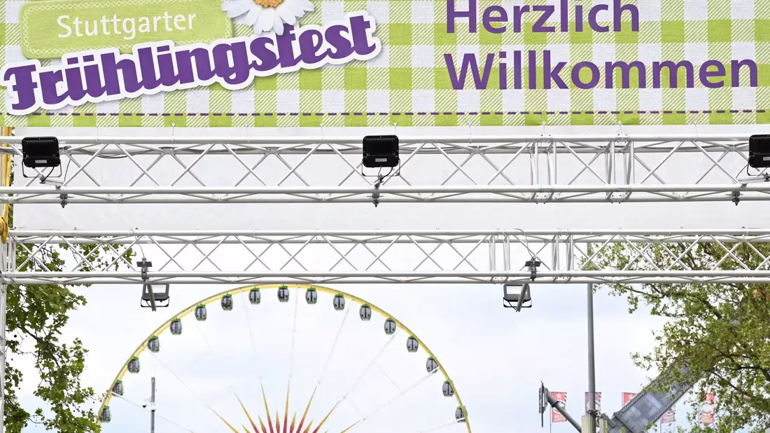 Hunderte Besucher klagten nach dem Besuch eines Festzeltes (nicht im Bild) auf dem Stuttgarter Frühlingsfest über Magen-Darm-Beschwerden. - Bild: Bernd Weißbrod/dpa