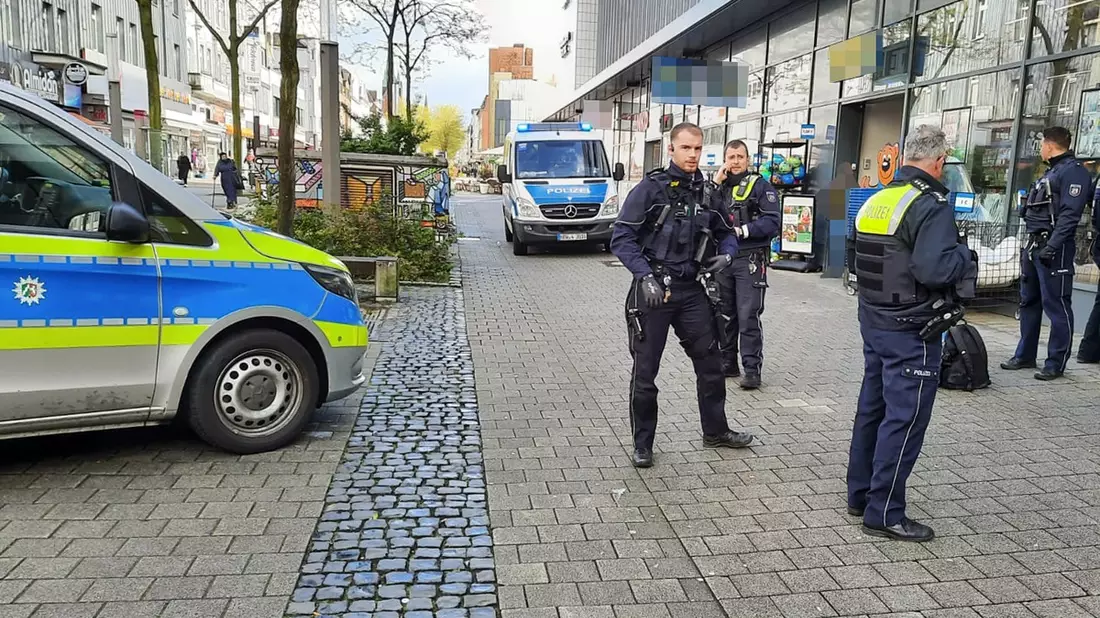 POL-BO: Schwerpunkteinsatz: Polizei zeigt Präsenz im Herner Stadtzentrum - Bild: presseportal.de
