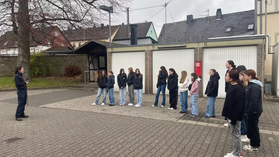 POL-PDTR: Girls'Day 2024 bei der Polizeiinspektion Birkenfeld - Bild: presseportal.de