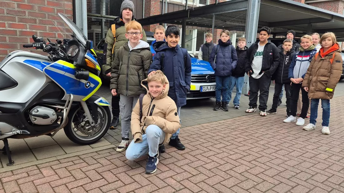 POL-CLP: Zukunftstag 2024 bei der Polizeiinspektion Cloppenburg/Vechta - Bild: presseportal.de
