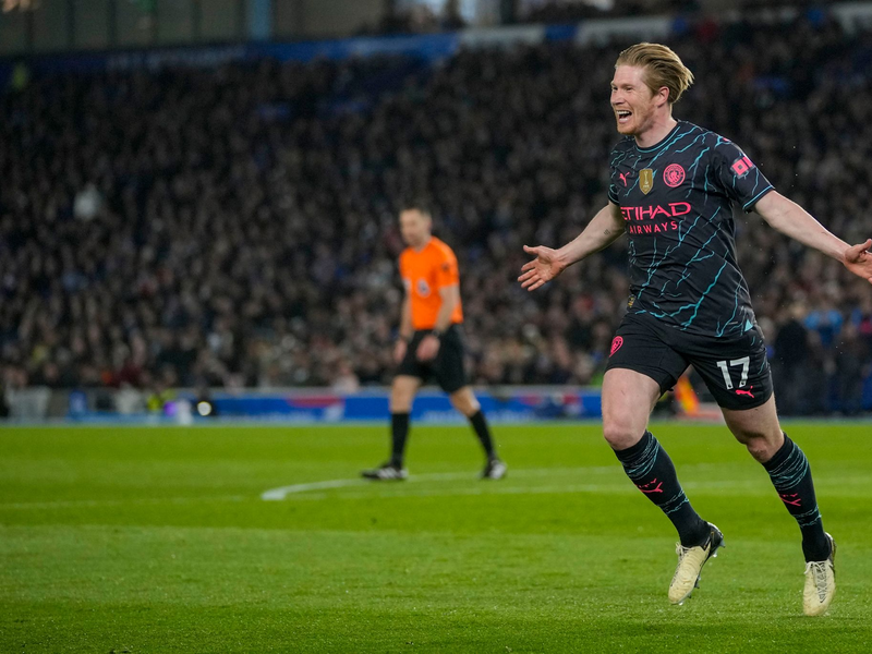 Brachte City in Brighton in Führung: Kevin De Bruyne. - Foto: Kin Cheung/AP/dpa