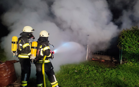 FW-KLE: Brand eines Kleingebäudes - Foto: presseportal.de