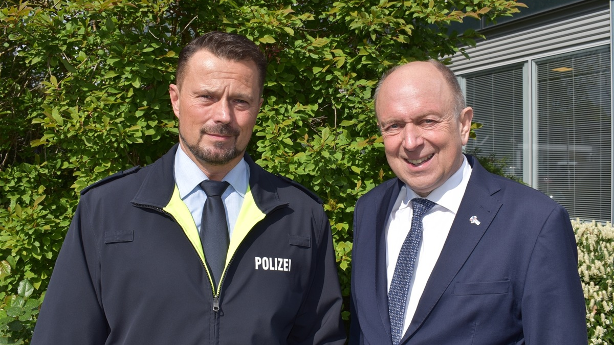 POL-PB: Polizeioberkommissar Sascha Krull verstärkt den Bezirksdienst in Hövelhof - Foto: presseportal.de