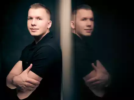 Niclas Vehrke von Niccom Marketing: Individuelle Marketingkonzepte für wachstumsorientierte Unternehmen auf Neukunden- oder Mitarbeitersuche - Foto: presseportal.de