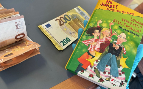 HZA-S: Sparbuch der besonderen Art - Foto: presseportal.de