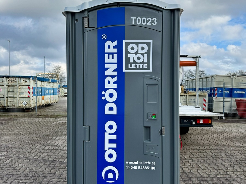 Toiletten für Toleranz: Rostock Fans nutzen OD TOILETTEN von OTTO DÖRNER und helfen durch jede unbeschädigte Toilette dem Nachwuchs von F.C. Hansa Rostock - Foto: presseportal.de