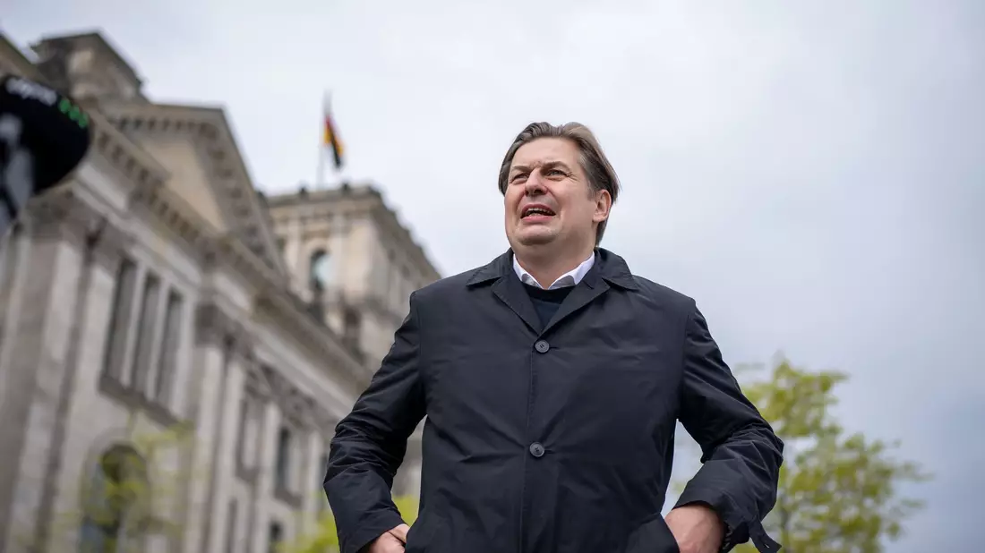 Sein ehemaliger Mitarbeiter steht im Verdacht, für China spioniert zu haben: AfD-Politiker Maximilian Krah. - Bild: Michael Kappeler/dpa
