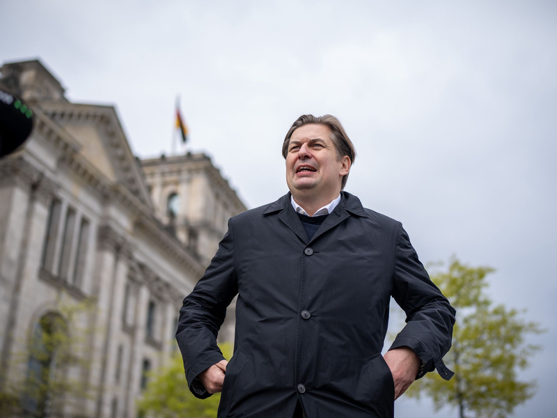 Maximilian Krah ist der AfD-Spitzenkandidat für die Europawahl. - Foto: Michael Kappeler/dpa