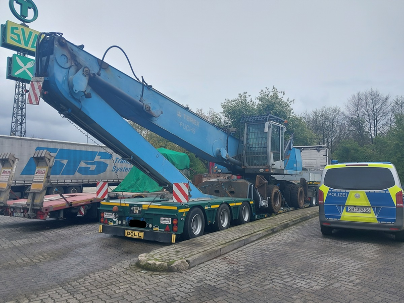 POL-NMS: 240426-1-pdnms Neumünster: Fuchs einfach zu groß? - Foto: presseportal.de