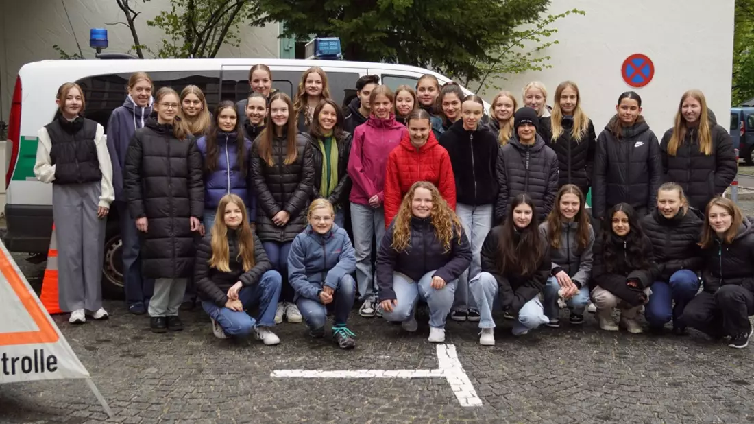 HZA-A: Ein Tag als Zollbeamtin / Girls'Day beim Hauptzollamt Augsburg - Bild: presseportal.de