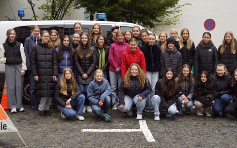 HZA-A: Ein Tag als Zollbeamtin / Girls'Day beim Hauptzollamt Augsburg - Foto: presseportal.de