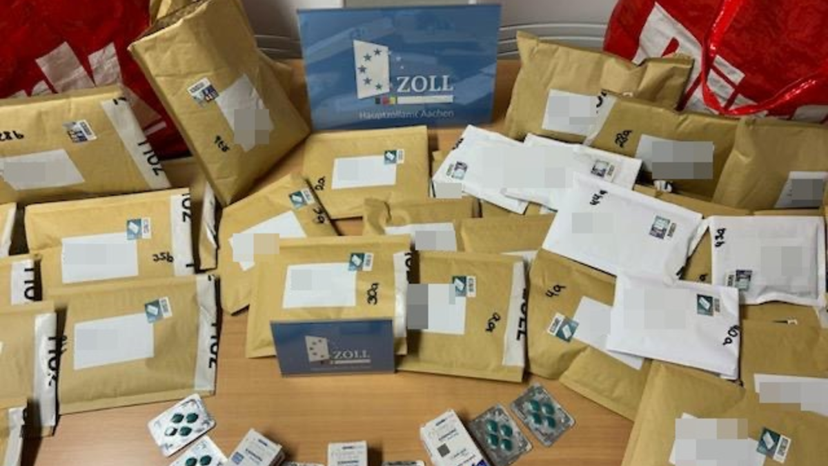 HZA-AC: Aachener Zoll stoppt Schmuggel von 4300 Potenzpillen - Foto: presseportal.de