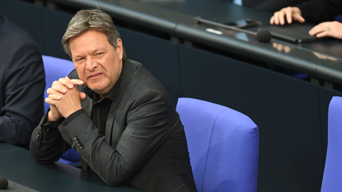 «Ich hätte es mir gewünscht, dass wir mit dem Paket auch eine Förderung für die Produktion von Solarpaneelen in Deutschland beschließen»: Robert Habeck. - Foto: Jessica Lichetzki/dpa