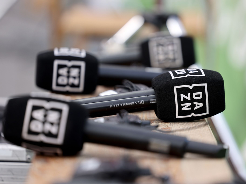 Der Internet-Sportsender DAZN und die Deutsche Fußball Liga streiten weiter. - Foto: Rolf Vennenbernd/dpa