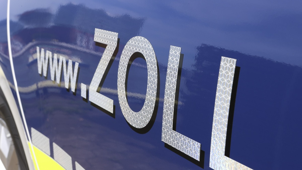 HZA-HH: Zoll stellt 243 Kilogramm Kokain sicher//Erfolgreiche Containerkontrolle am Hamburger Hafen - Foto: presseportal.de