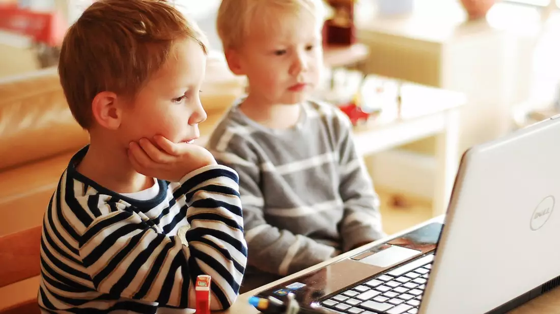 Handy, Tablet und Co: Kleine Kinder haben mehr Zugang zu smarten Geräten / Erste Ergebnisse der miniKIM-Studie 2023 über Mediennutzung von Kindern im Alter zwischen 2 und 5 Jahren vorgestellt - Bild: presseportal.de