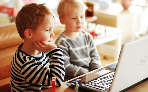 Handy, Tablet und Co: Kleine Kinder haben mehr Zugang zu smarten Geräten / Erste Ergebnisse der miniKIM-Studie 2023 über Mediennutzung von Kindern im Alter zwischen 2 und 5 Jahren vorgestellt - Foto: presseportal.de