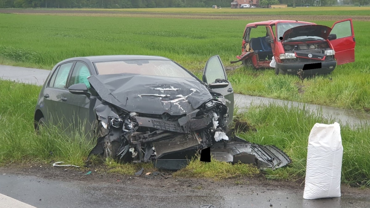 POL-MI: Zwei Personen in Lebensgefahr und mehrere Schwerverletzte nach Unfall in Friedewalde - Foto: presseportal.de
