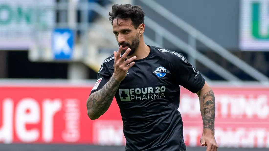 Adriano Grimaldi und der SC Paderborn gewannen im Heimspiel gegen die SV Elversberg. - Bild: David Inderlied/dpa